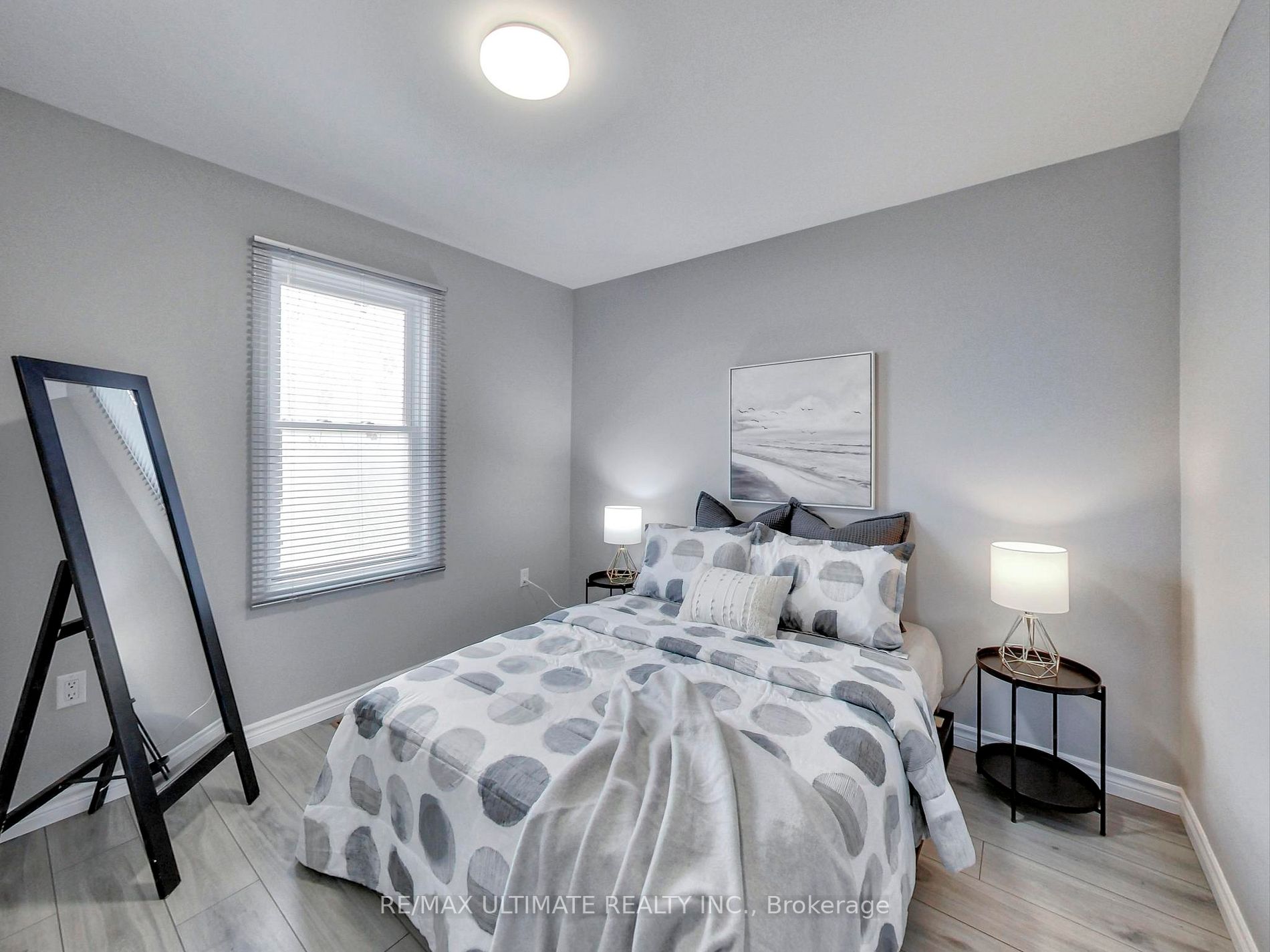 14 Burnham Avenue