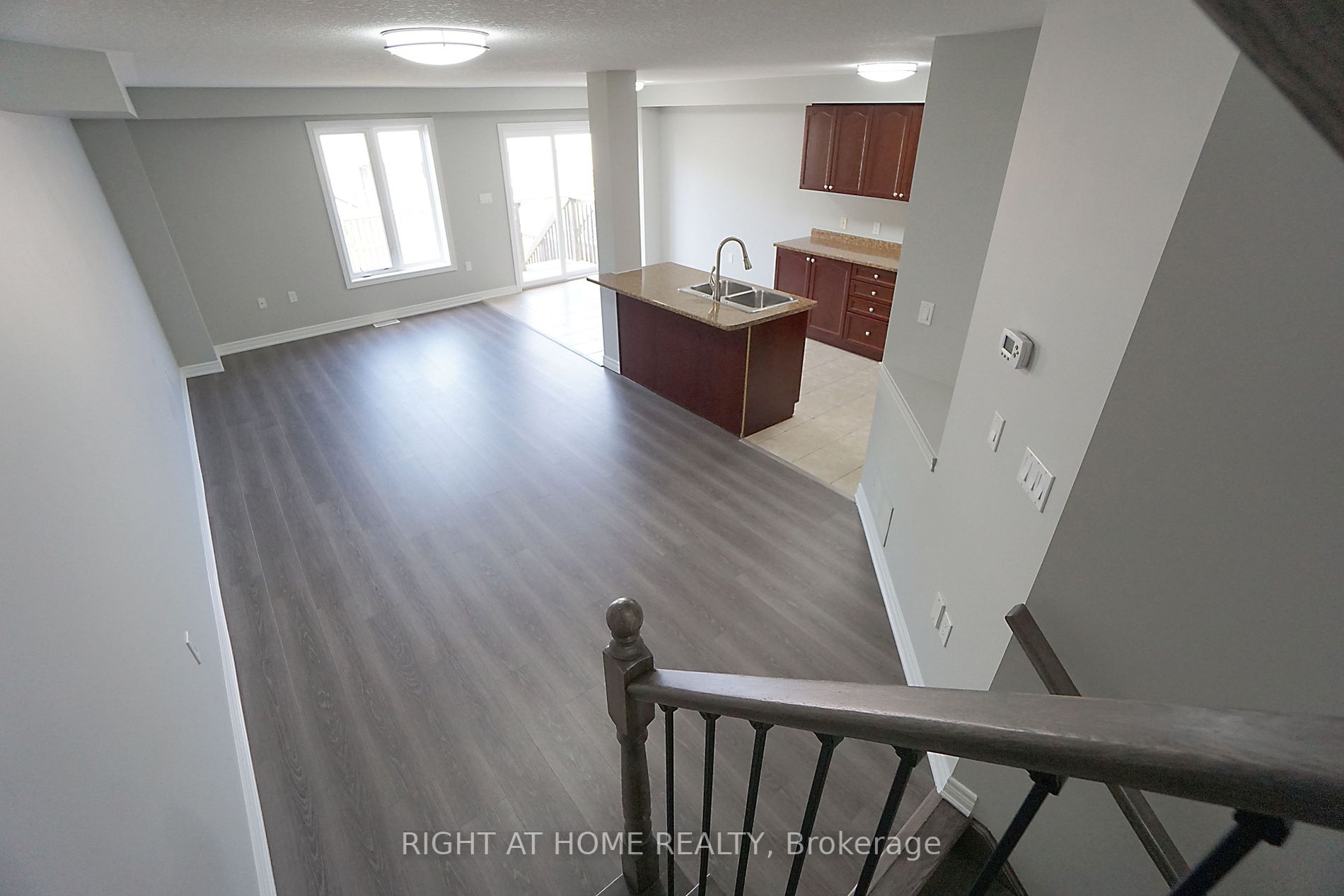 15 Charleswood Cres
