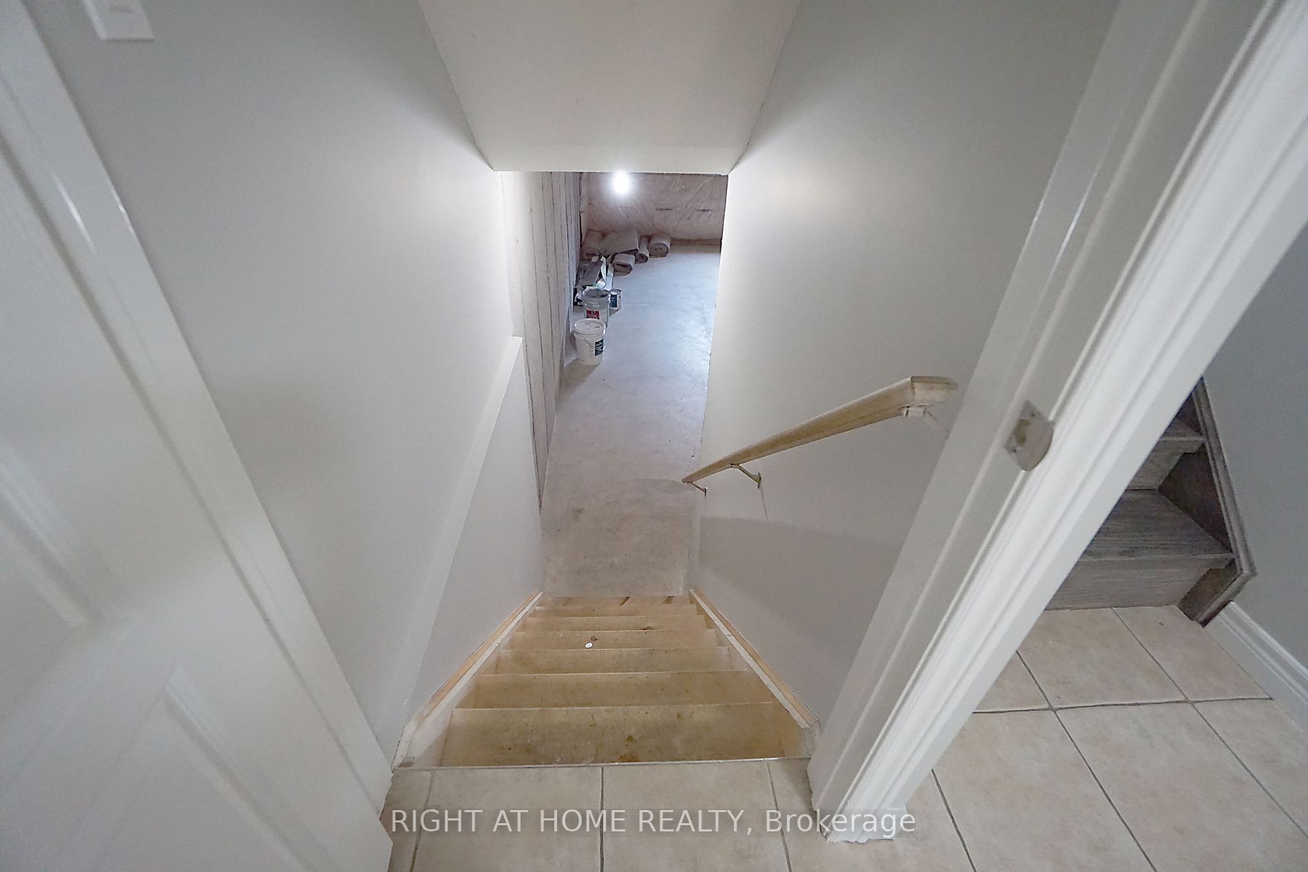 15 Charleswood Cres