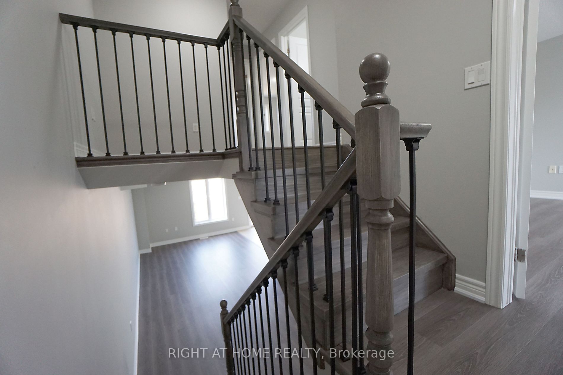 15 Charleswood Cres