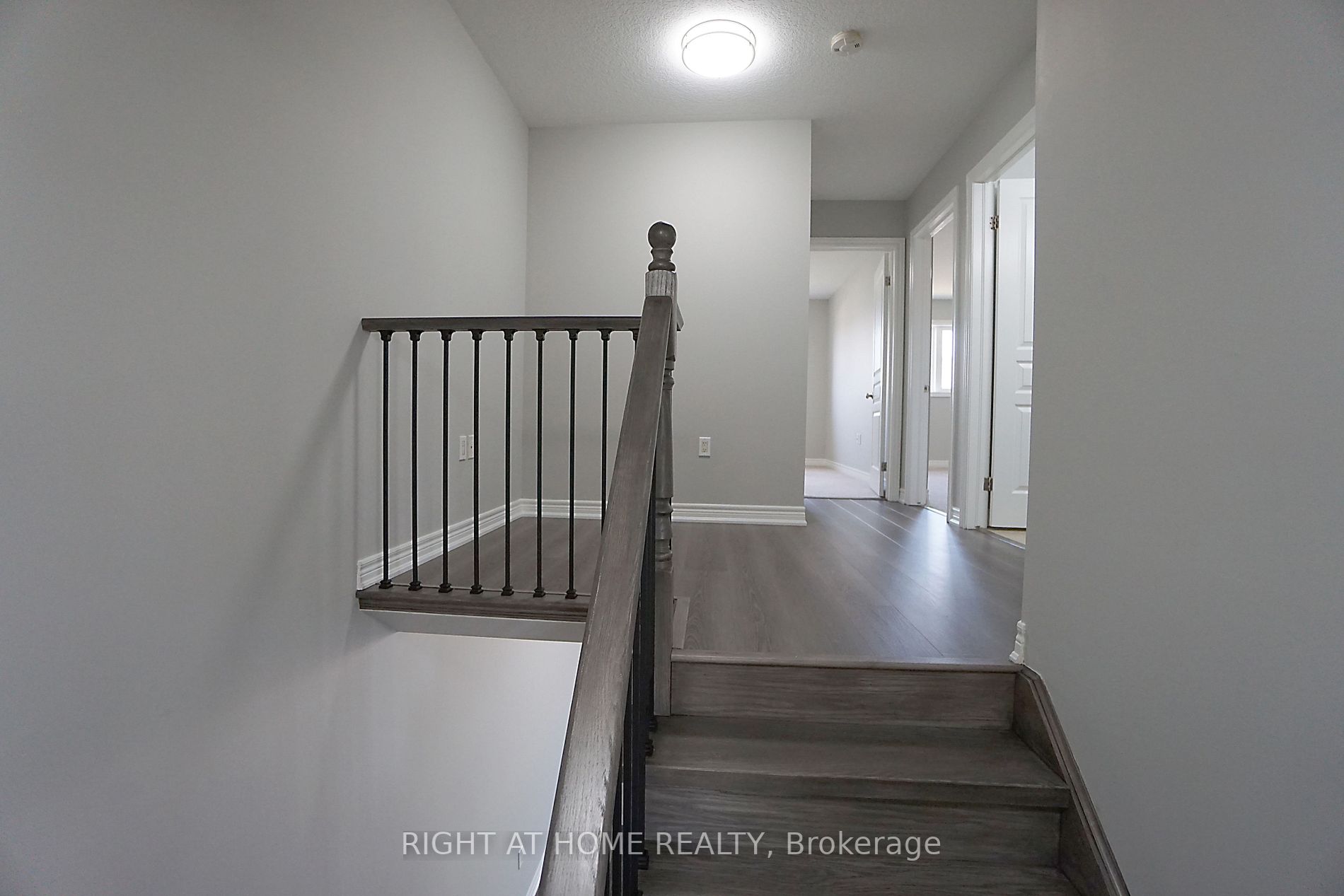 15 Charleswood Cres