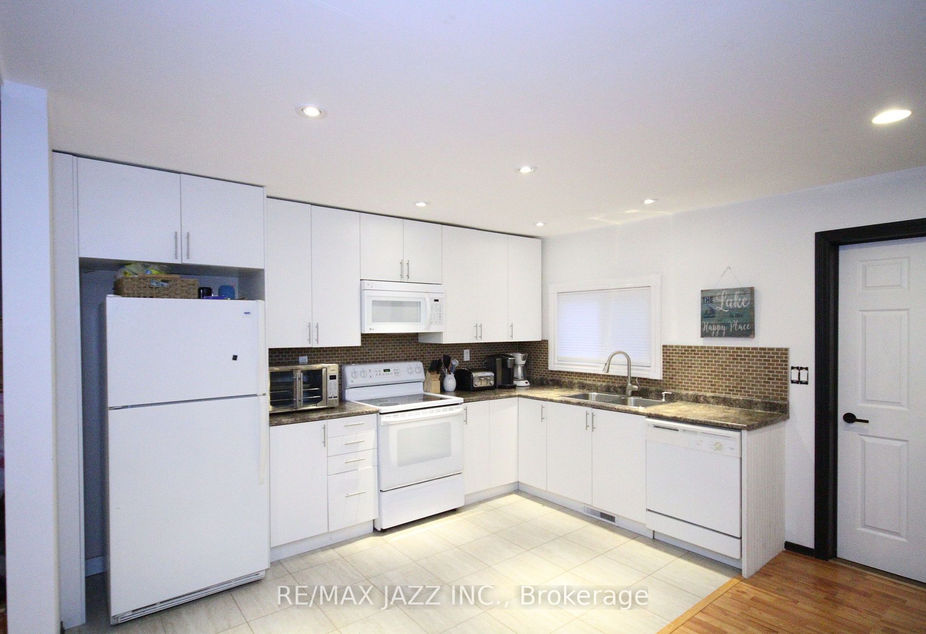 31 Driftwood Shores Road