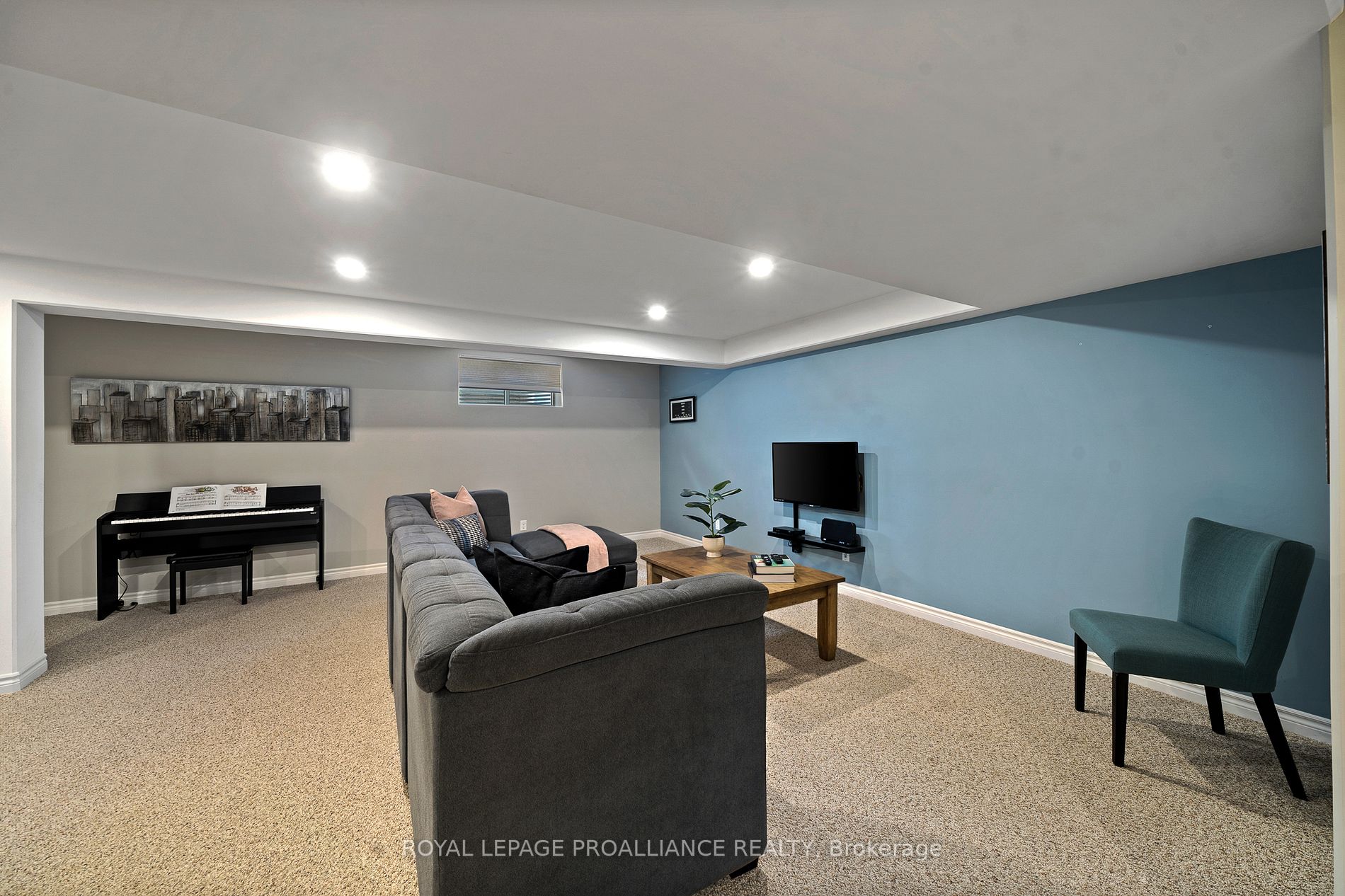 7 Bel Air Cres