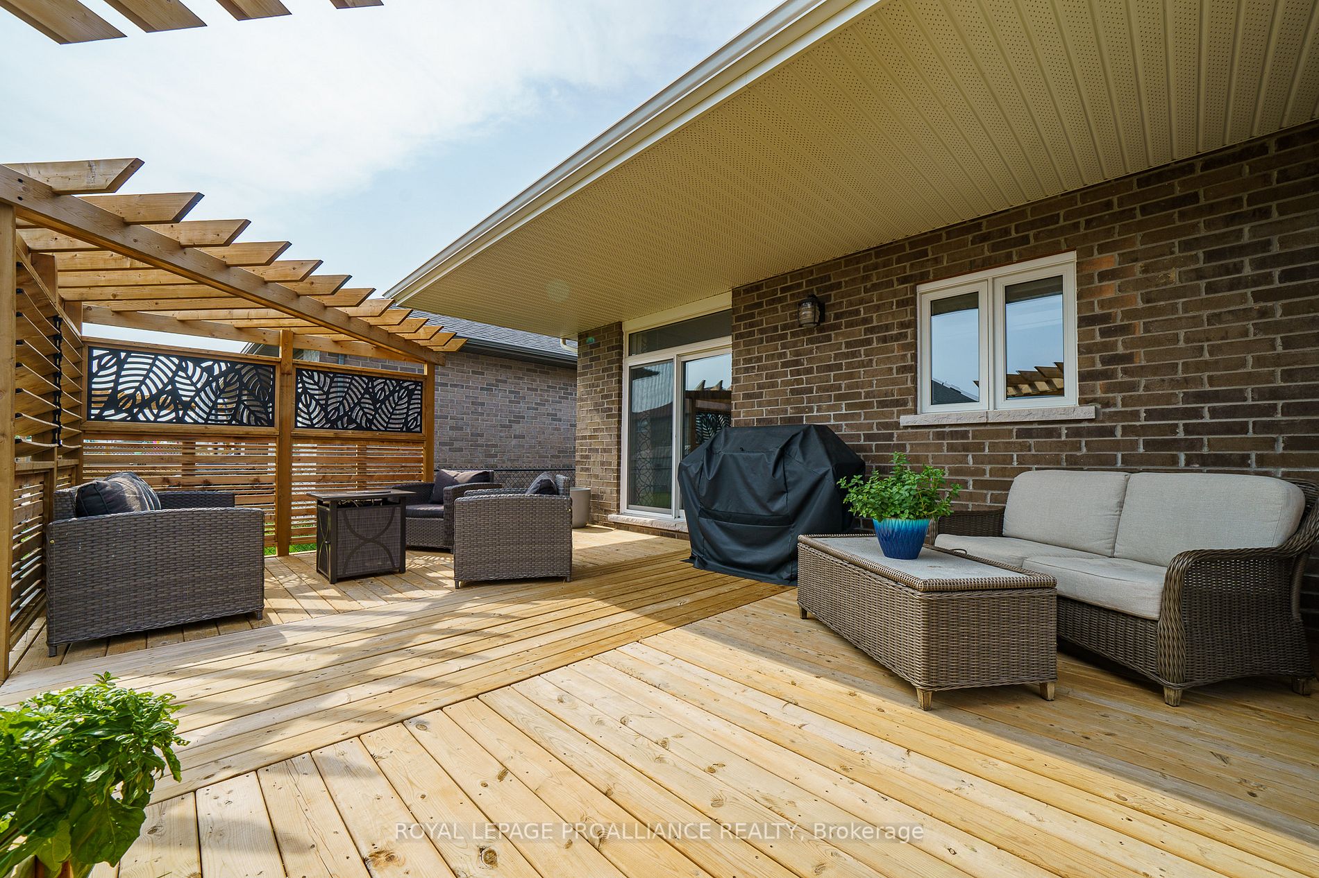 7 Bel Air Cres