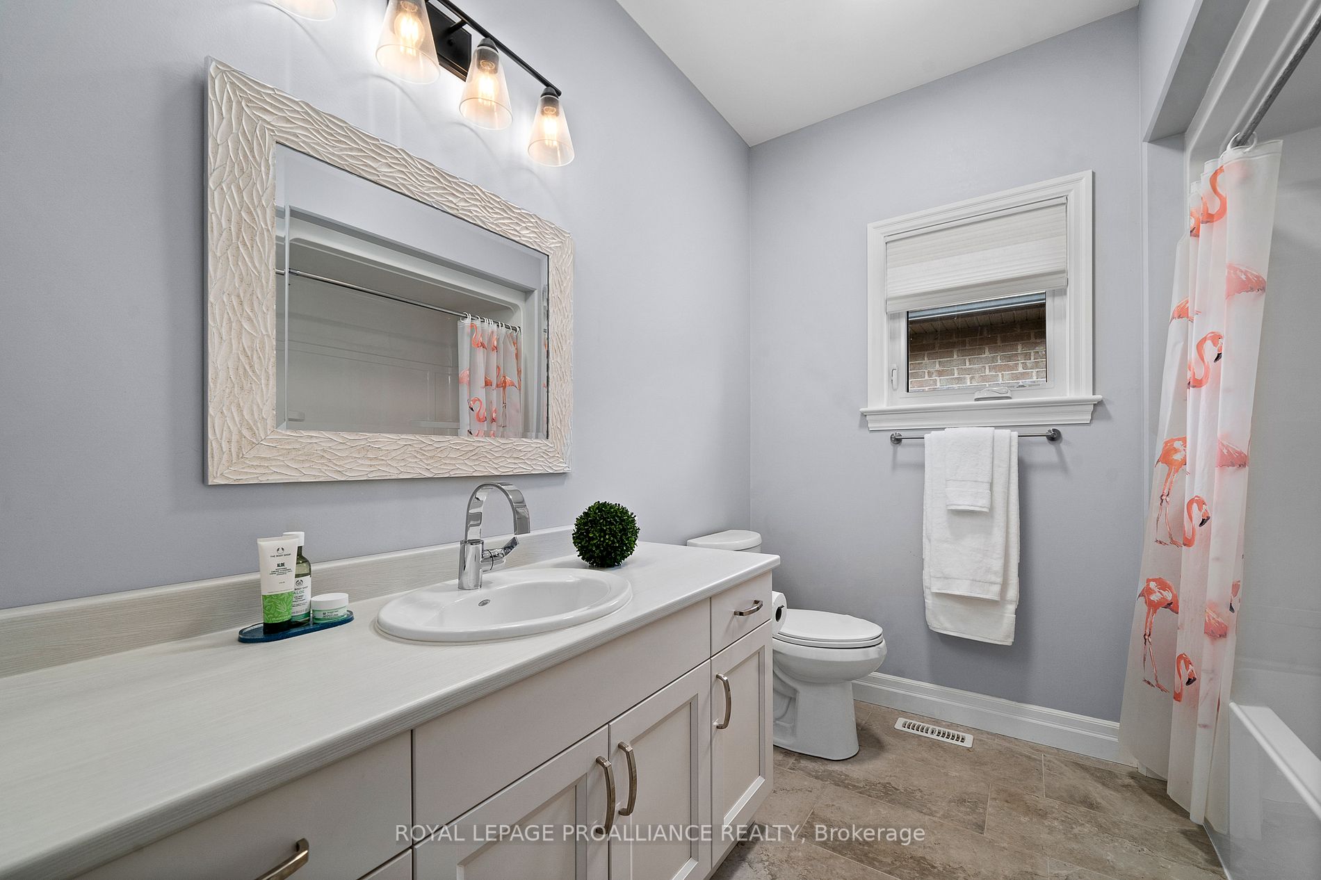 7 Bel Air Cres