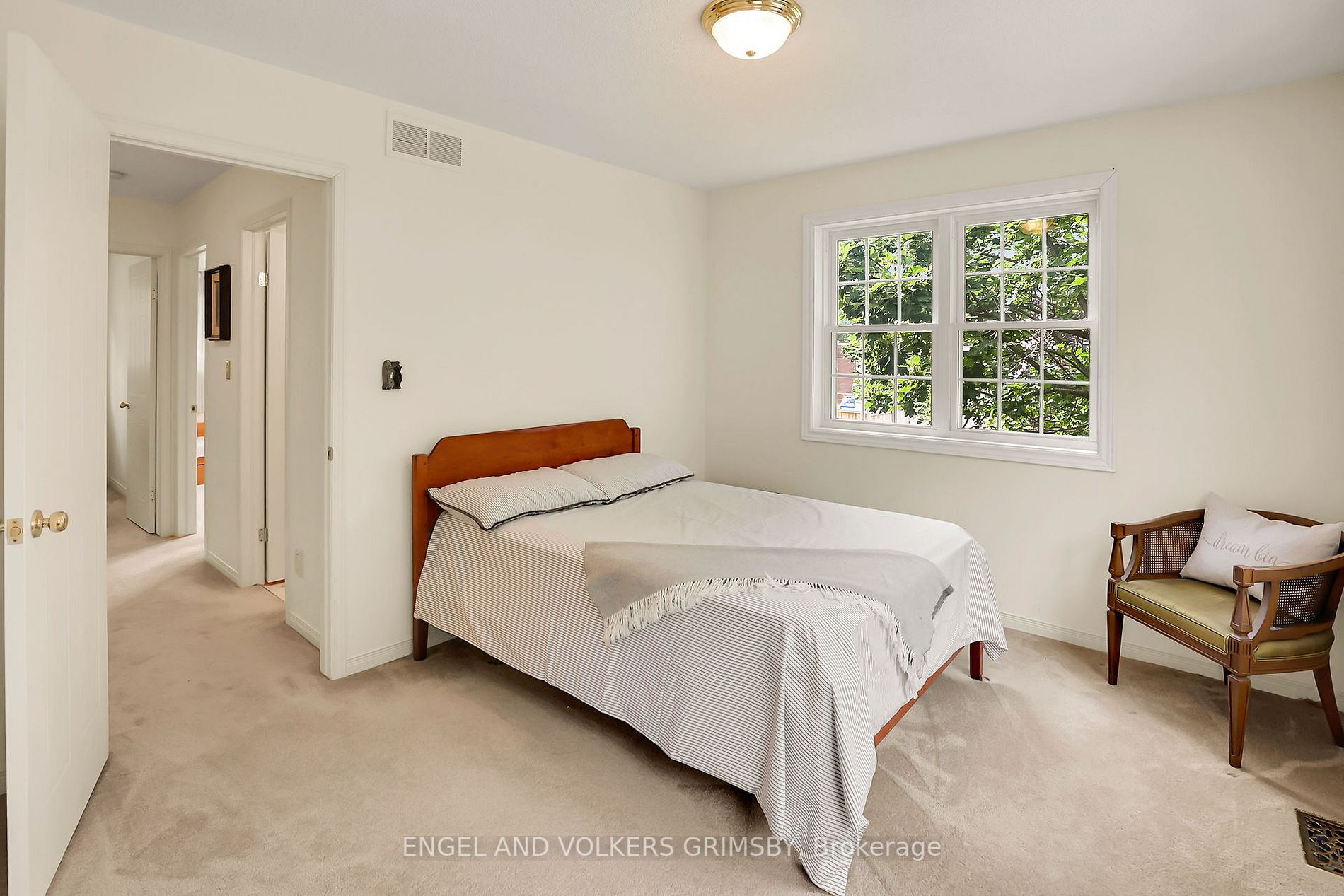 20 Niagara St, #1