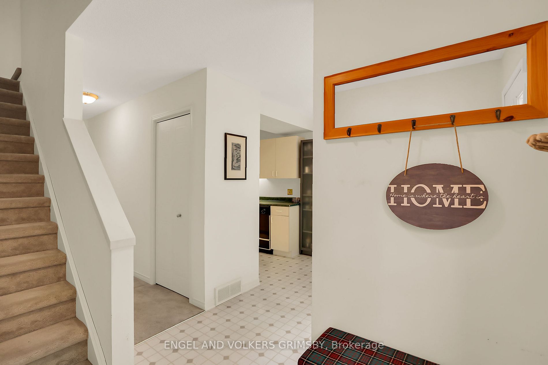 20 Niagara St, #1