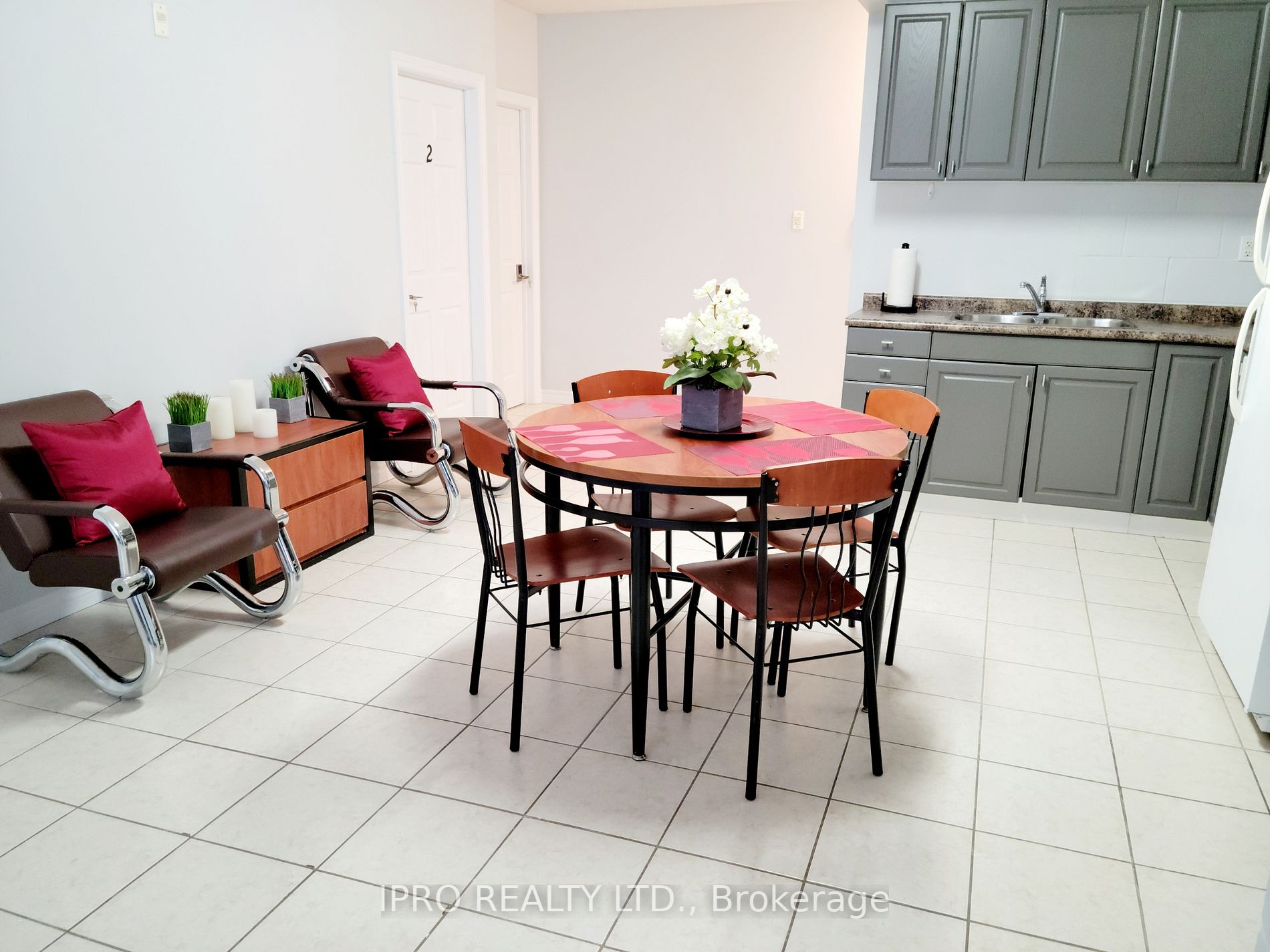 253 lester Street, #103