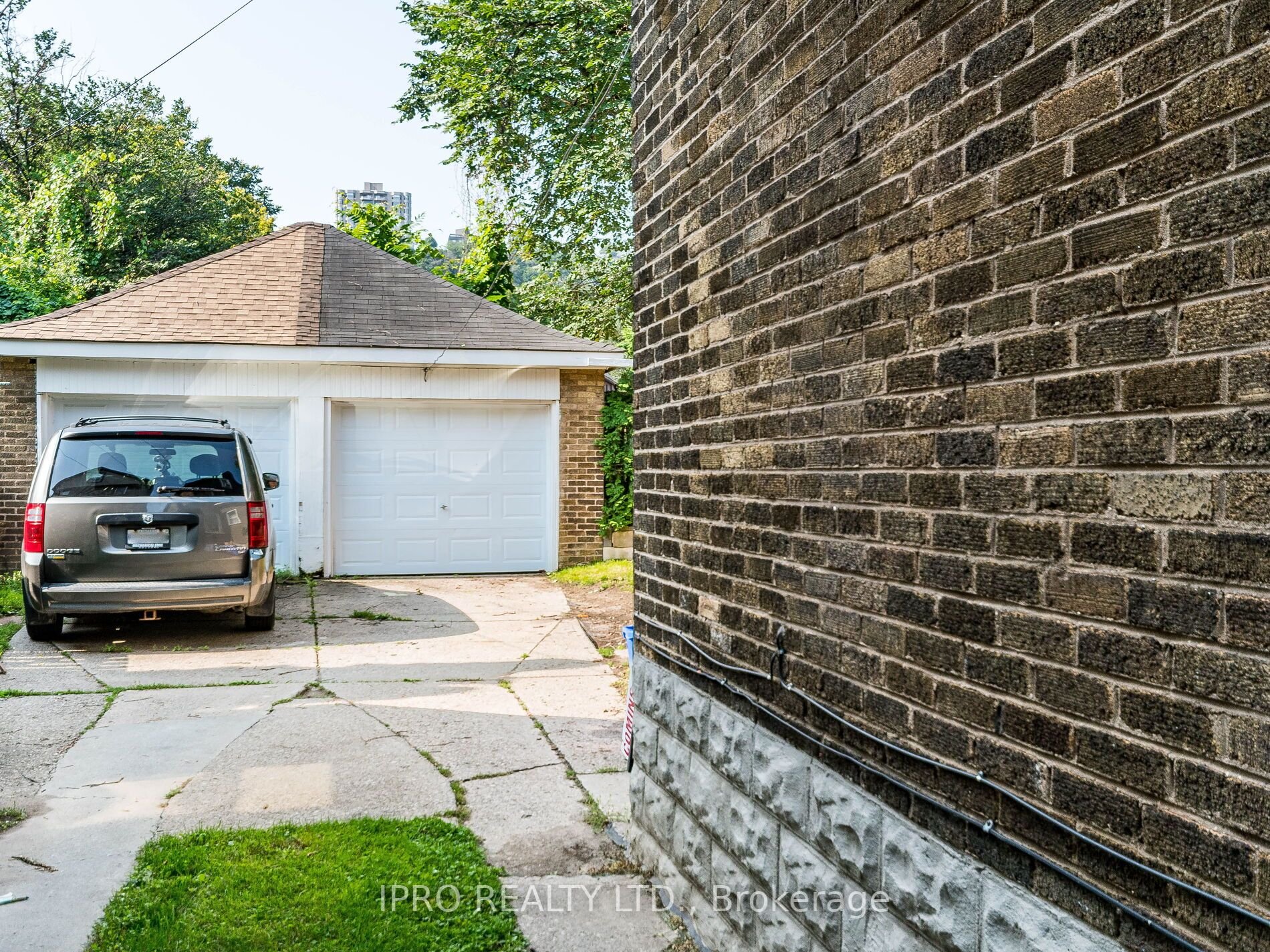 22 Delaware Ave