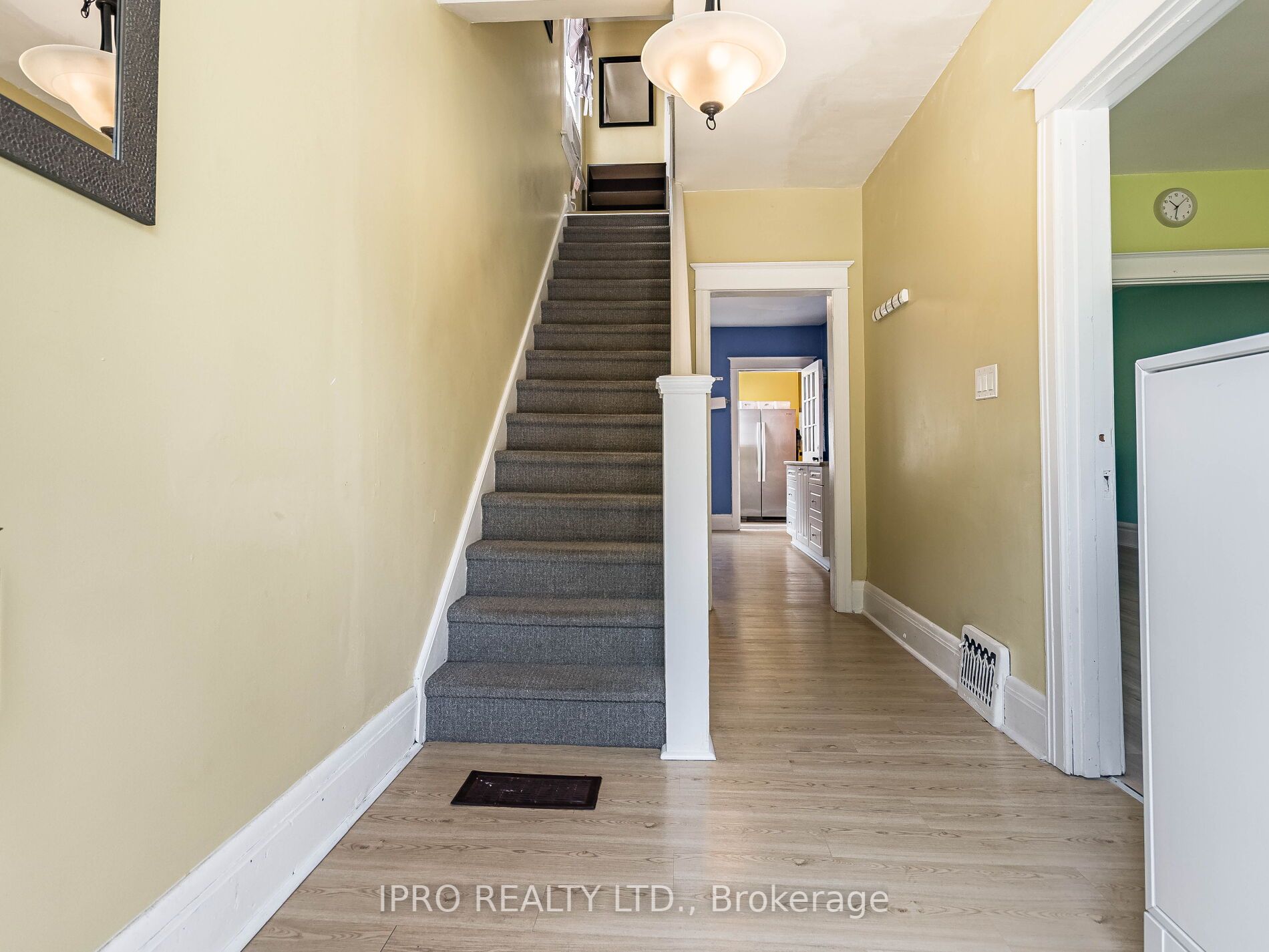22 Delaware Ave