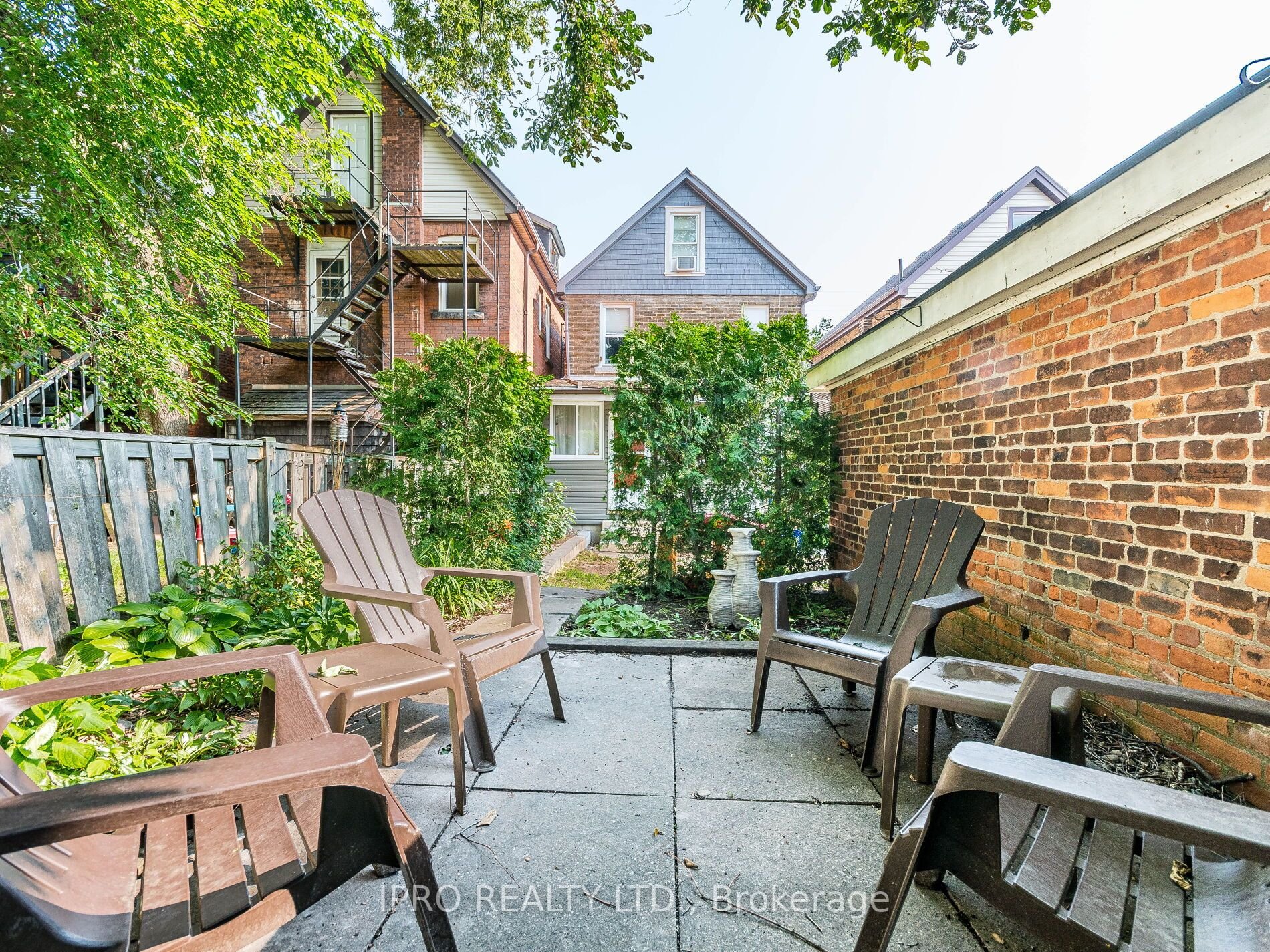 22 Delaware Ave