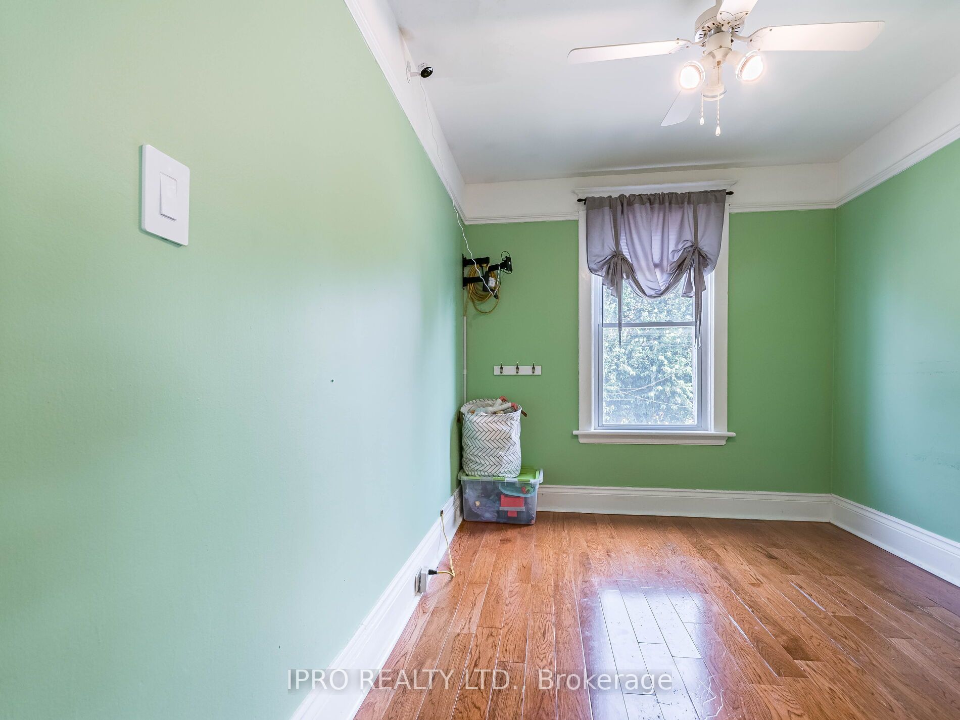 22 Delaware Ave