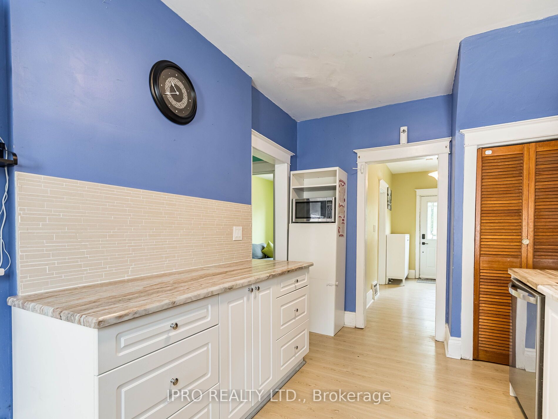 22 Delaware Ave