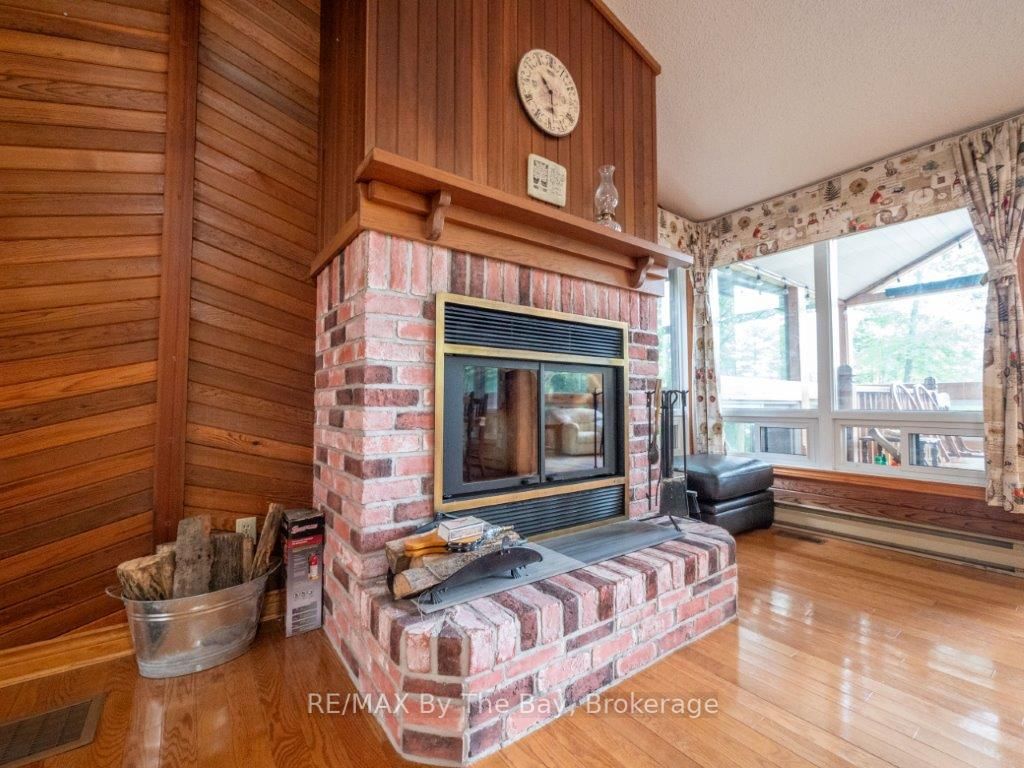 30 Island Dr