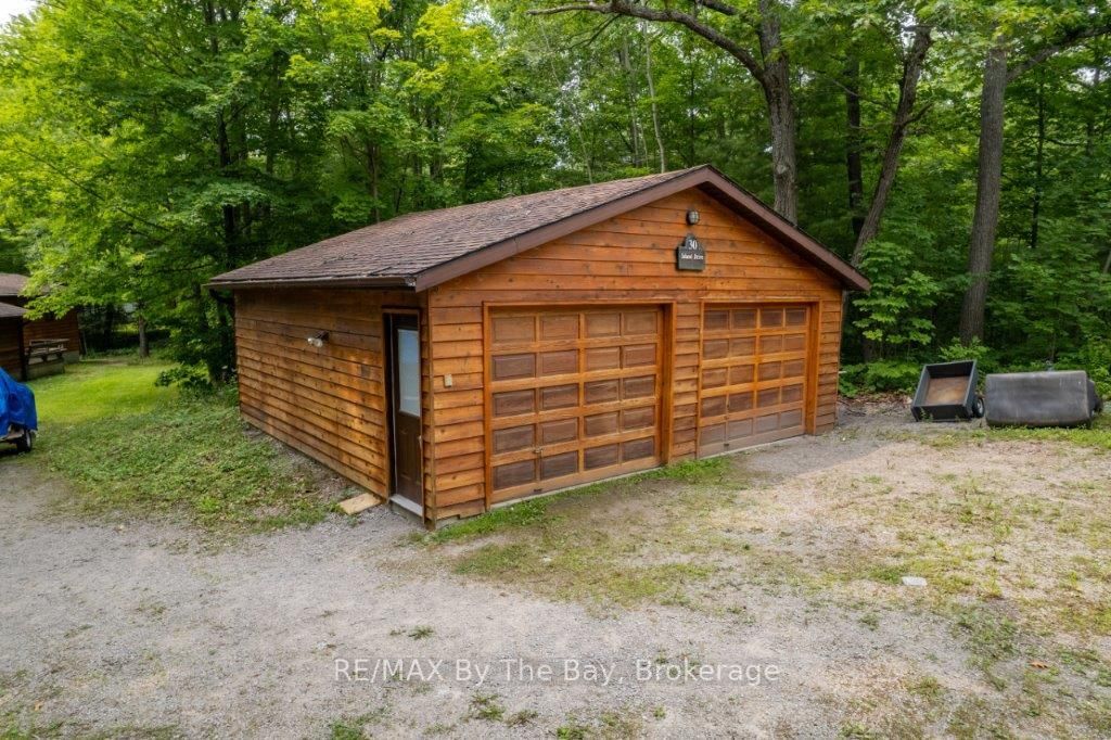 30 Island Dr