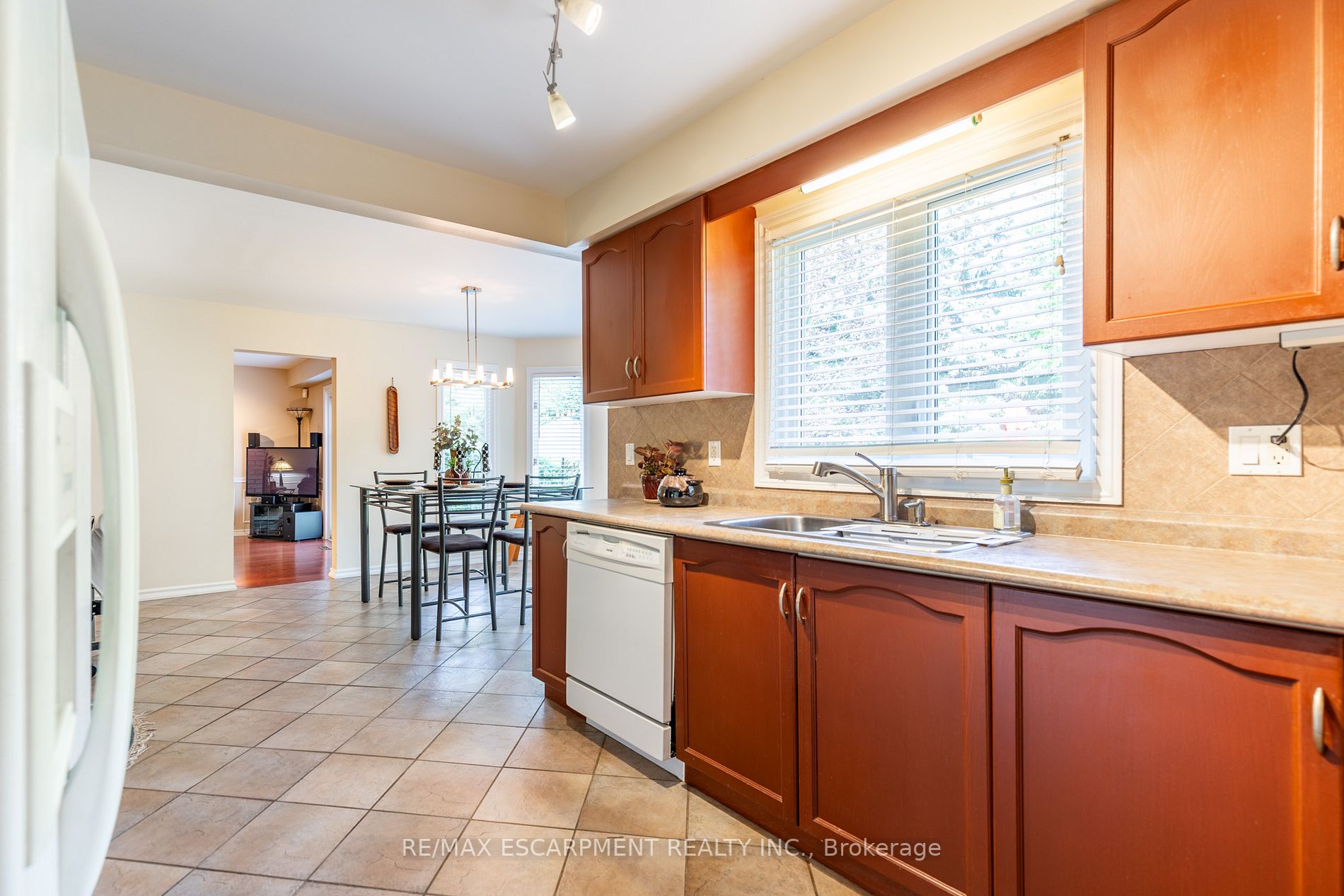65 Springfield Blvd