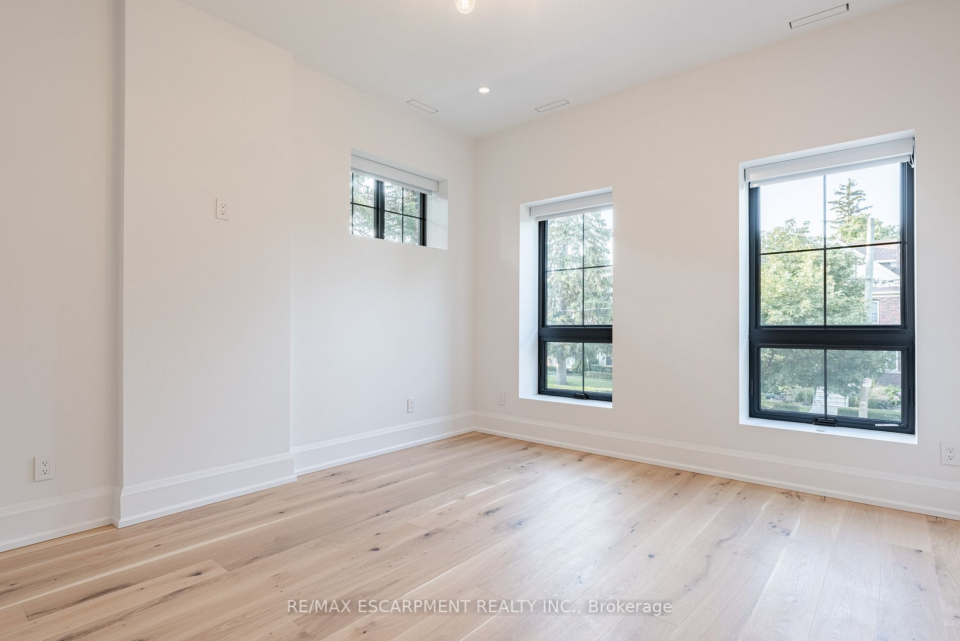 29 Yates St
