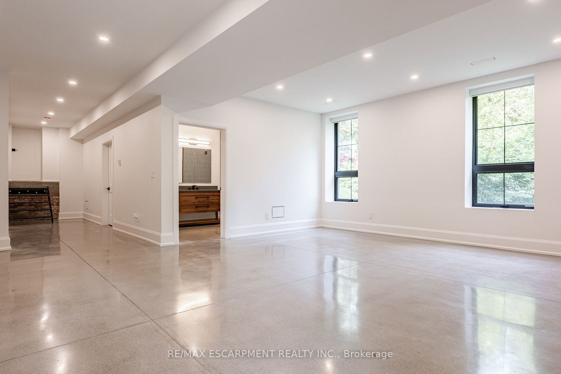 29 Yates St