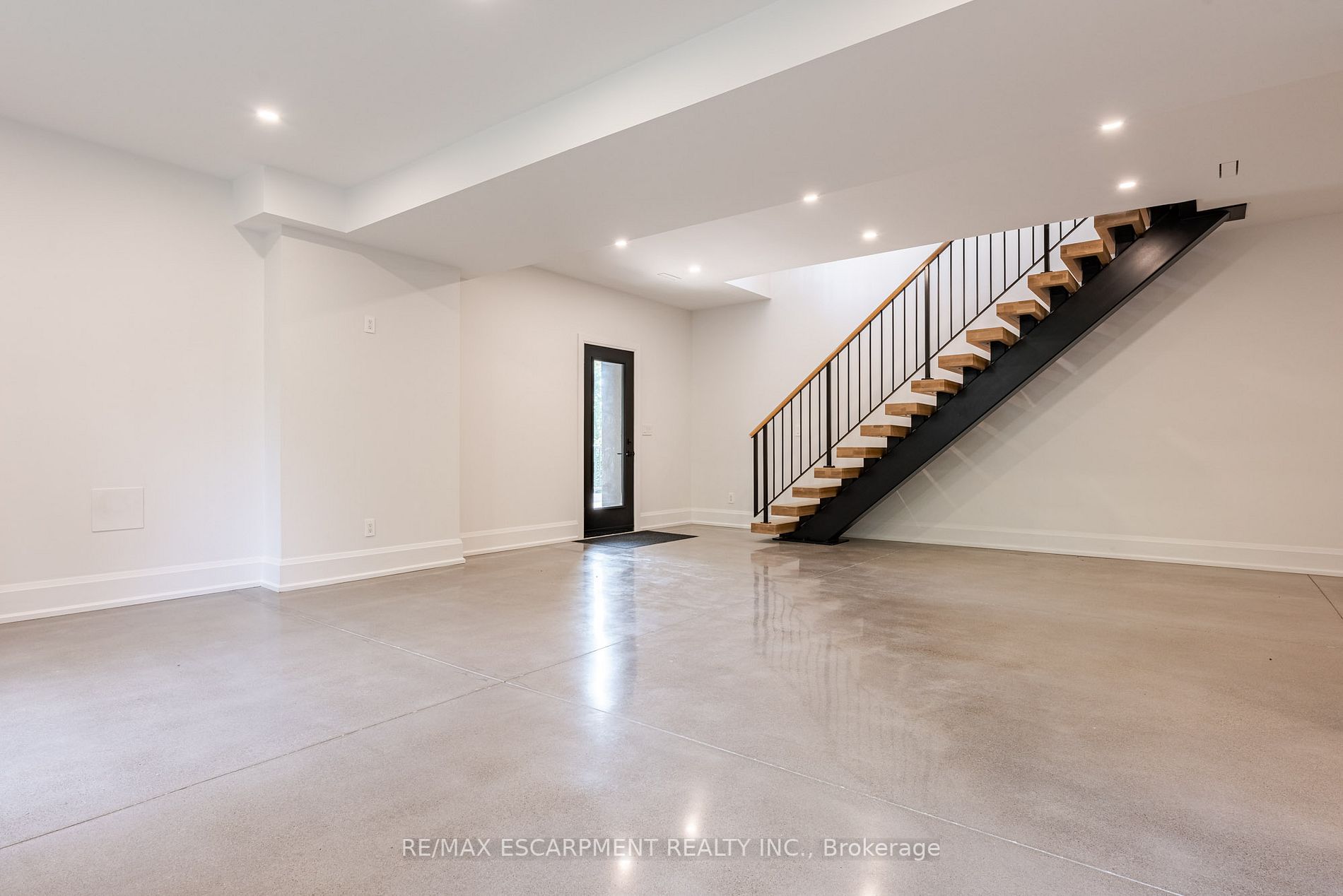 29 Yates St