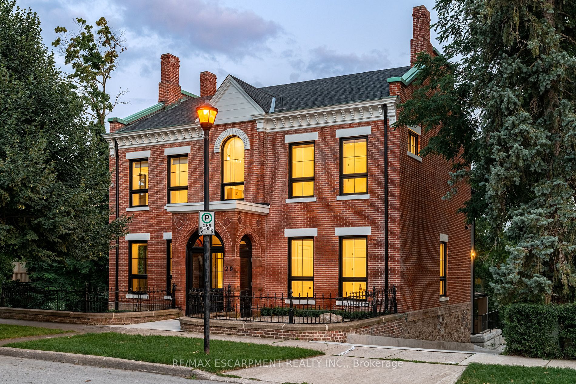 29 Yates St