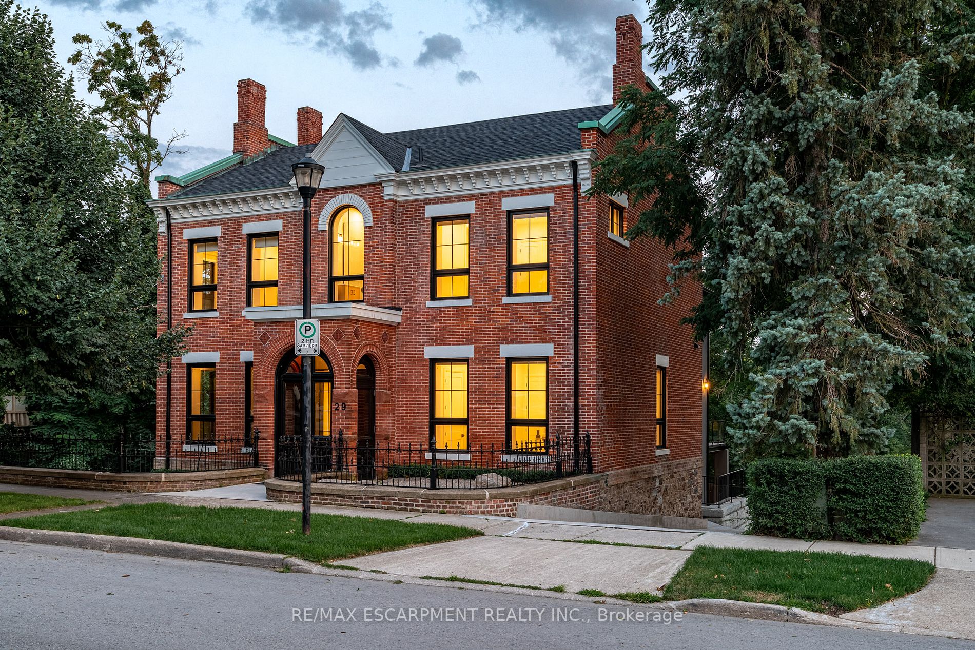 29 Yates St