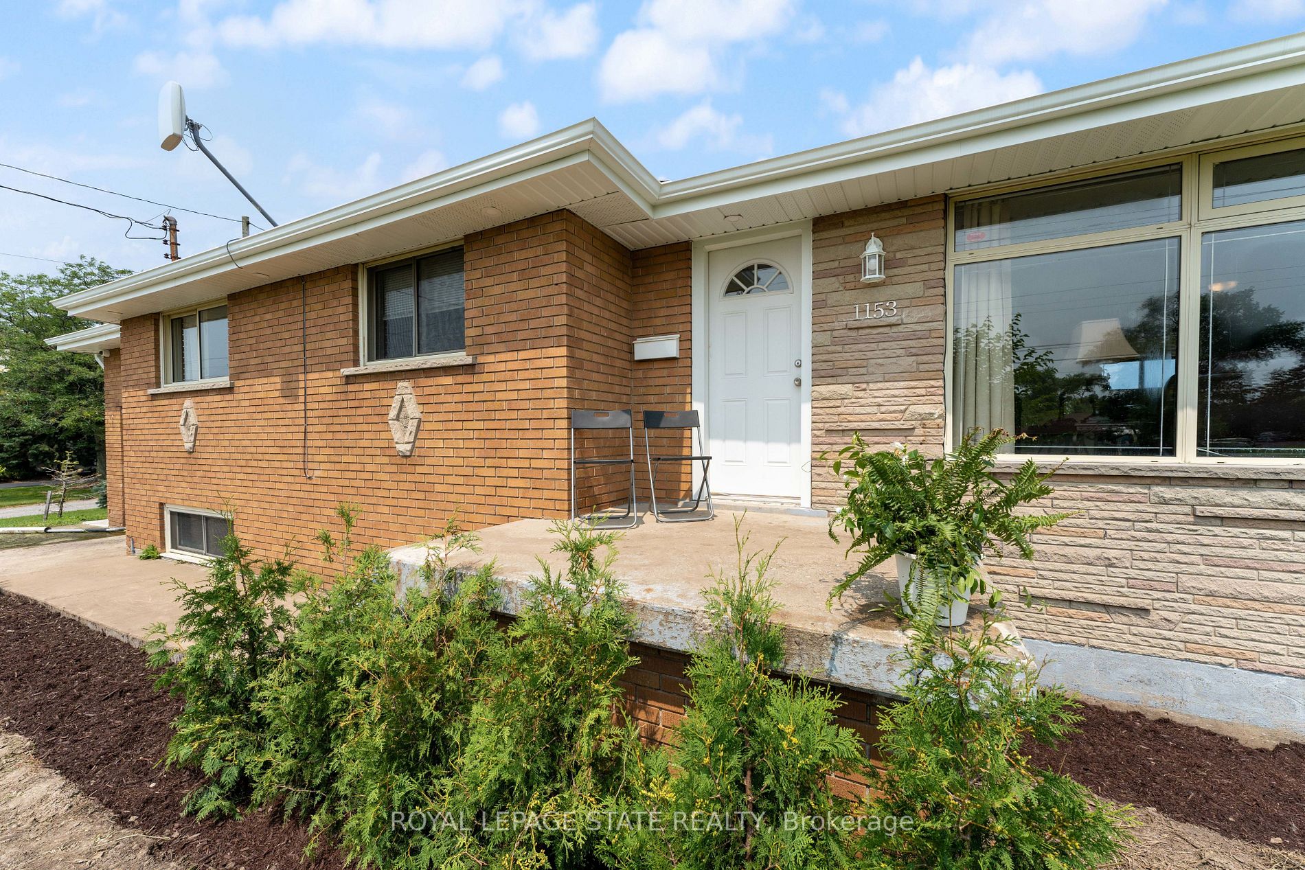 1153 Ridge Rd