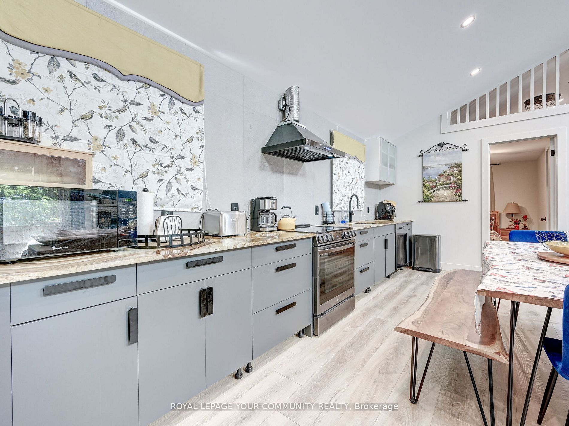 81 Shelter Bay St