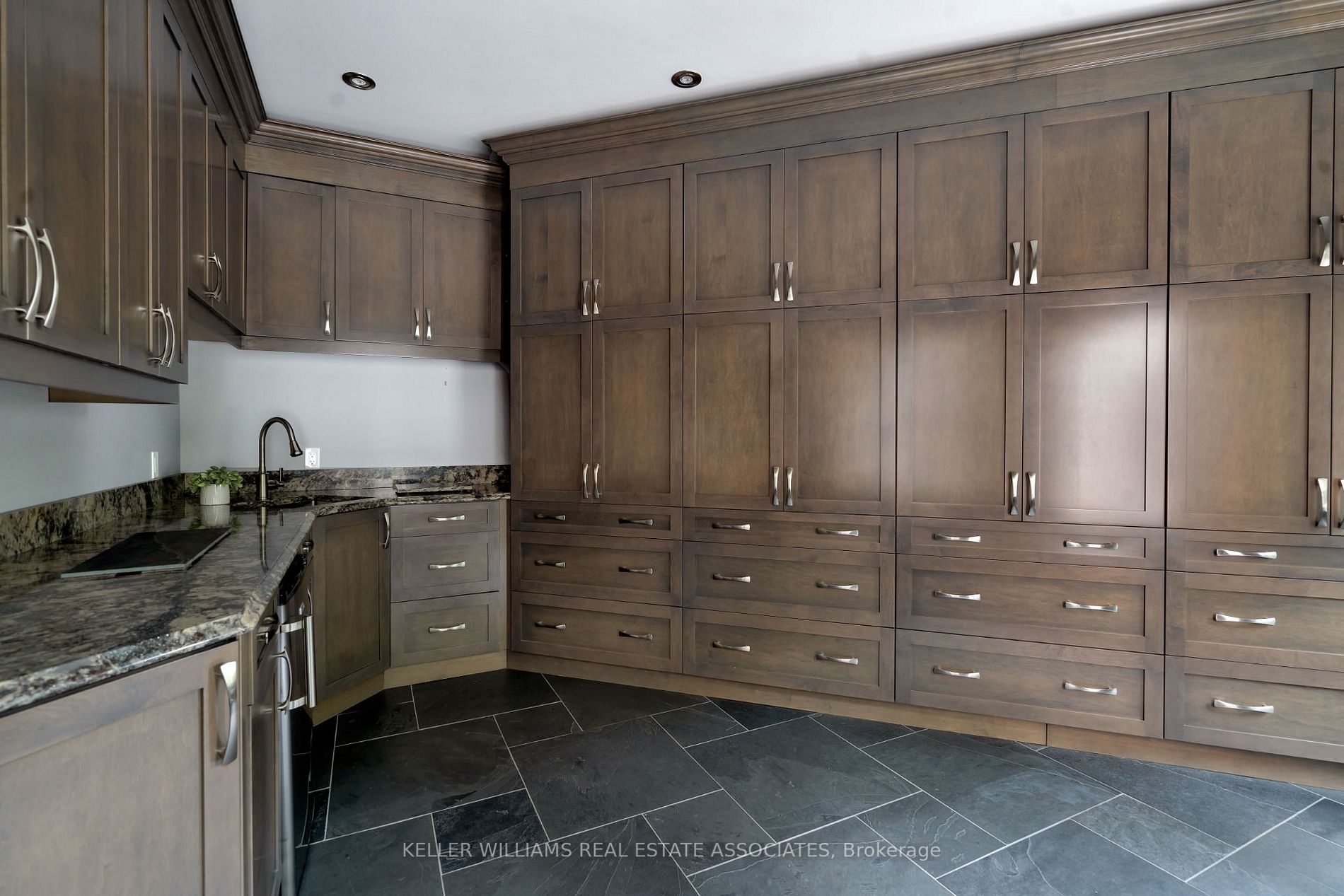 Listing X6721852 - Large Photo # 24