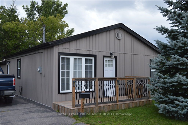 62 George St, Quinte West