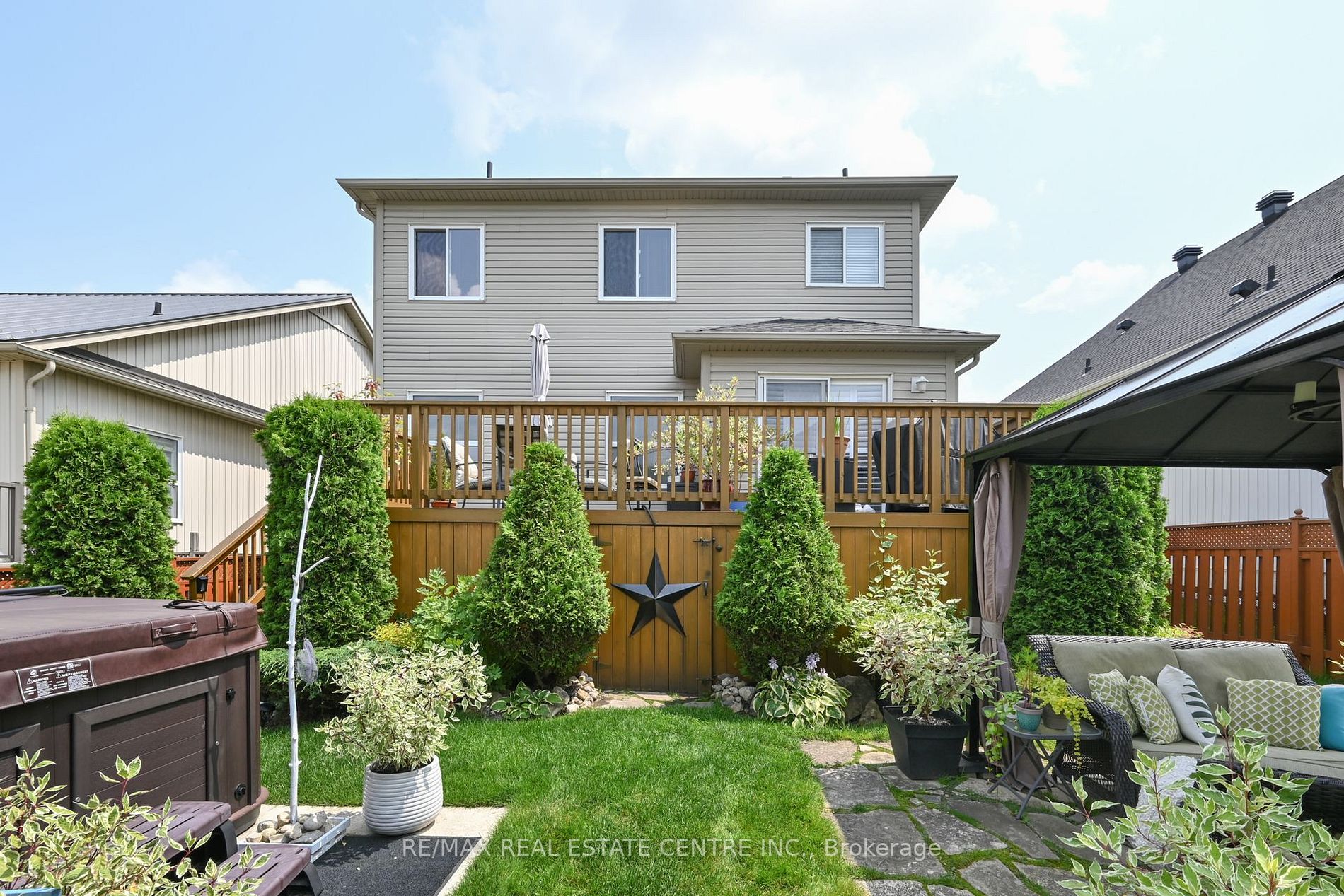 765 Greenwood Crescent