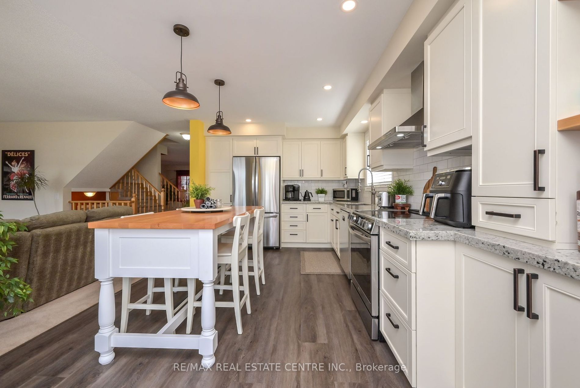 765 Greenwood Crescent