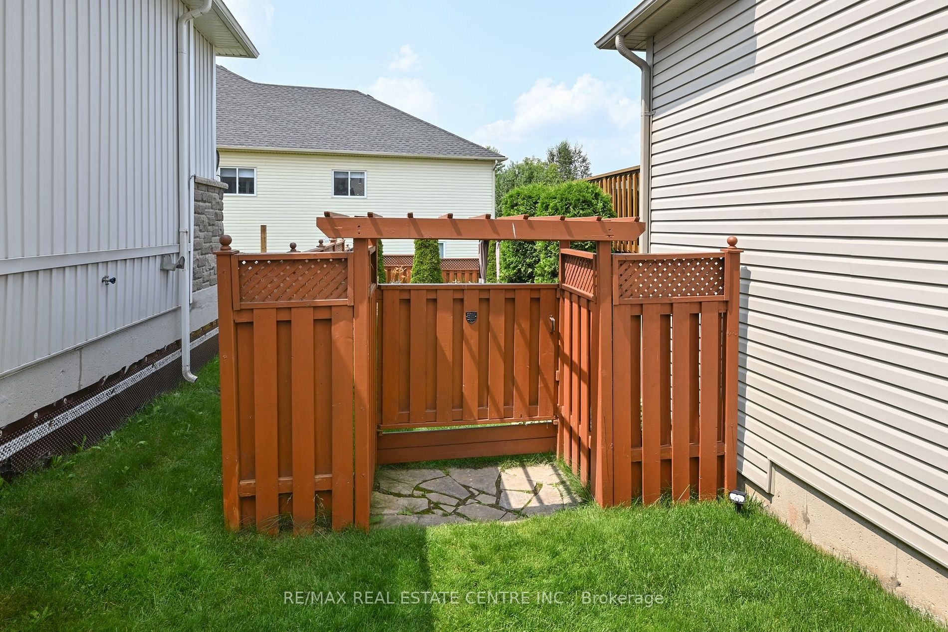 765 Greenwood Crescent