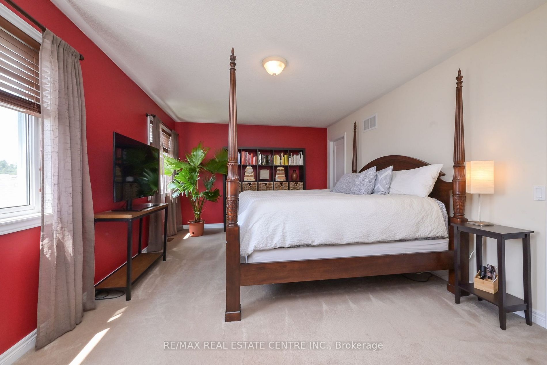 765 Greenwood Crescent