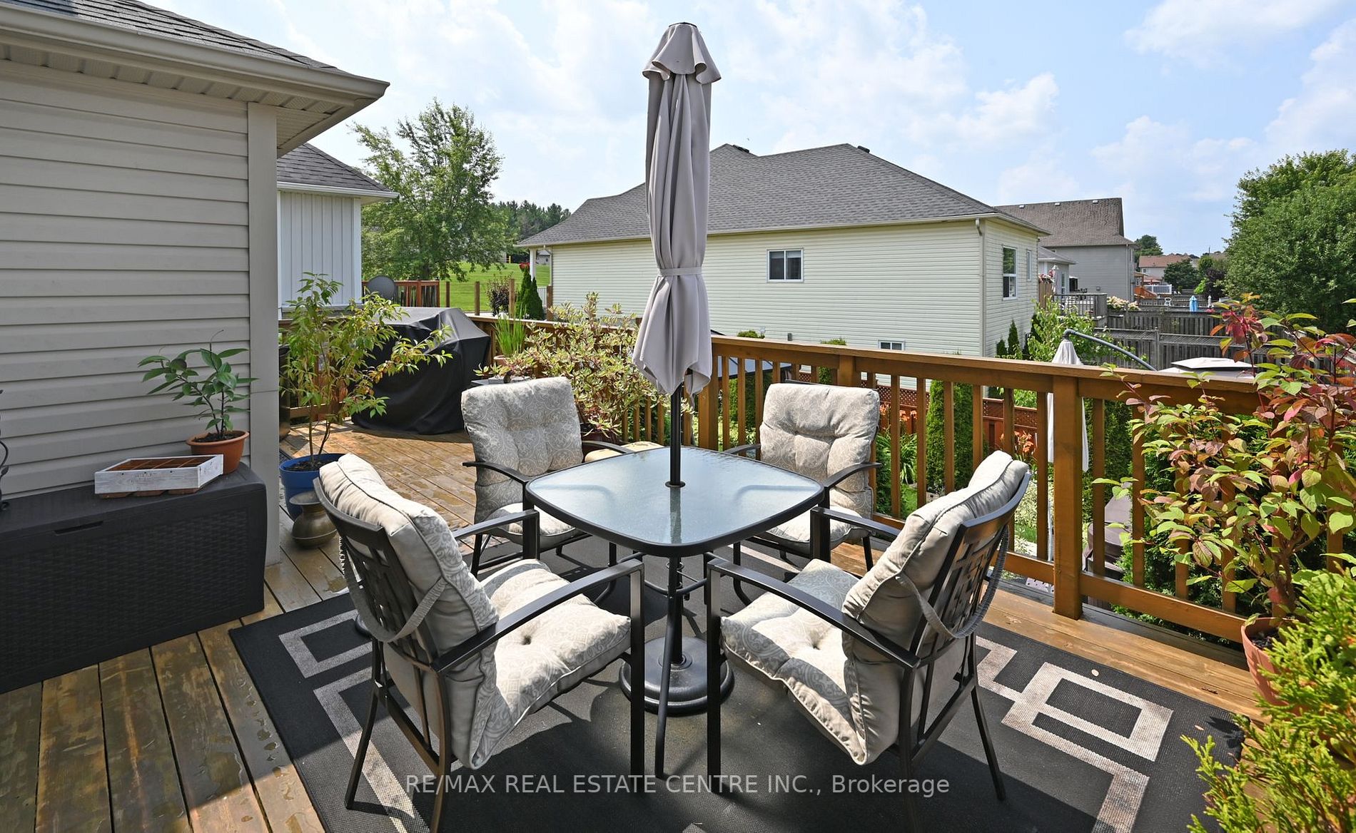 765 Greenwood Crescent