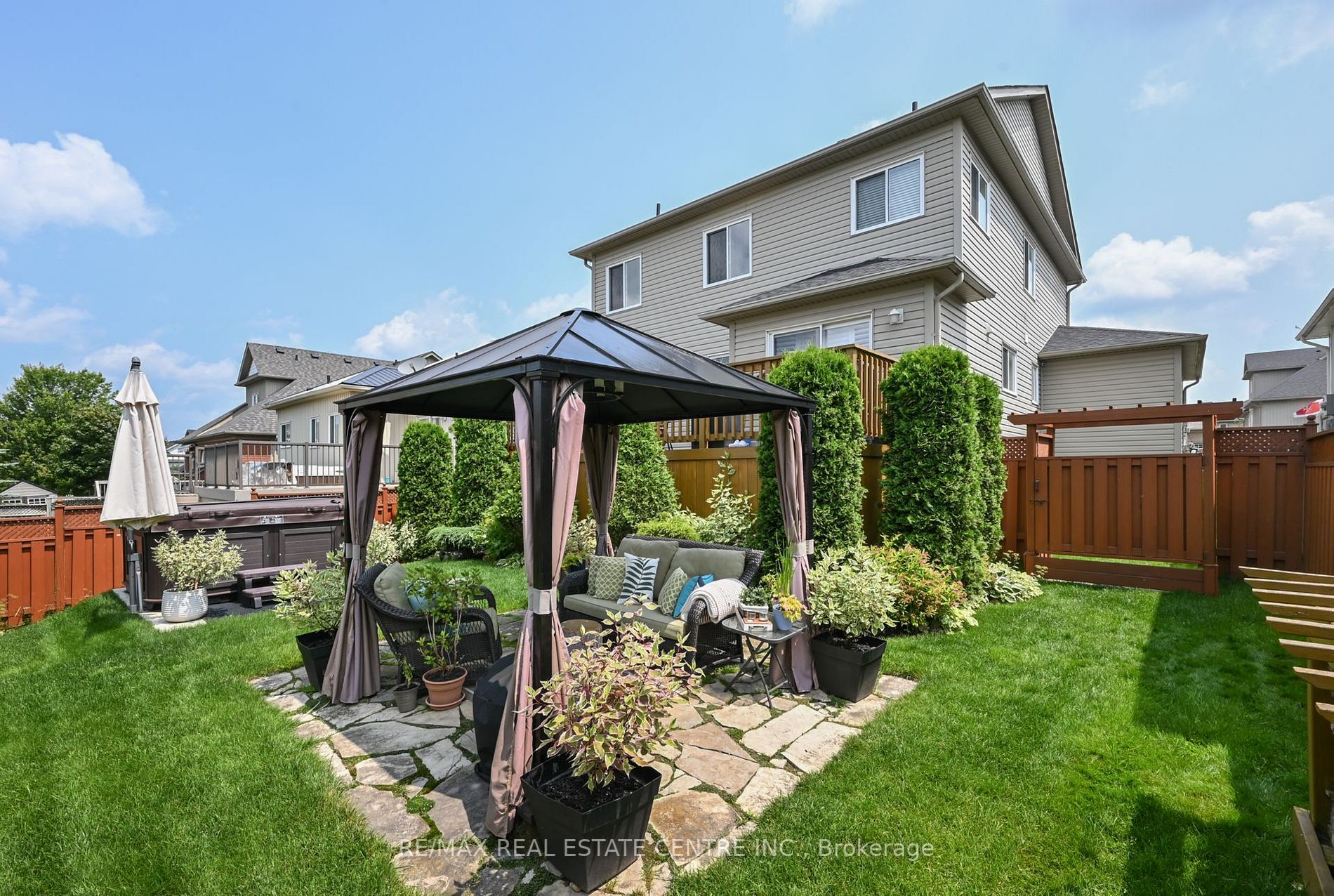 765 Greenwood Crescent
