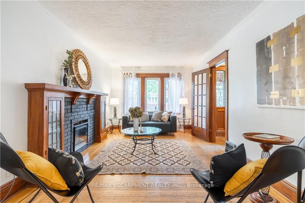 56 Newton Ave