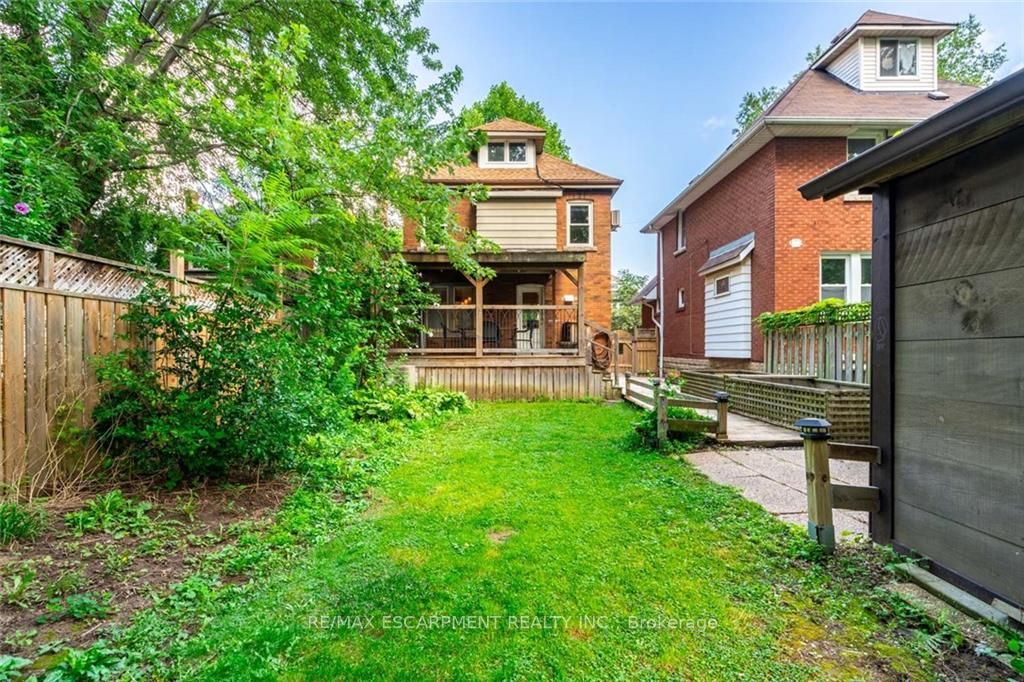 56 Newton Ave