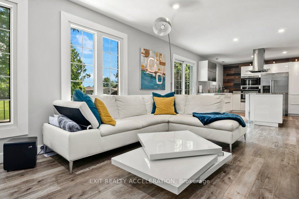 94 Beverly St
