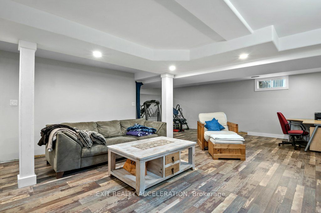 94 Beverly St