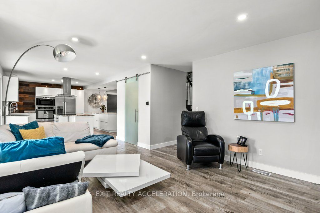 94 Beverly St