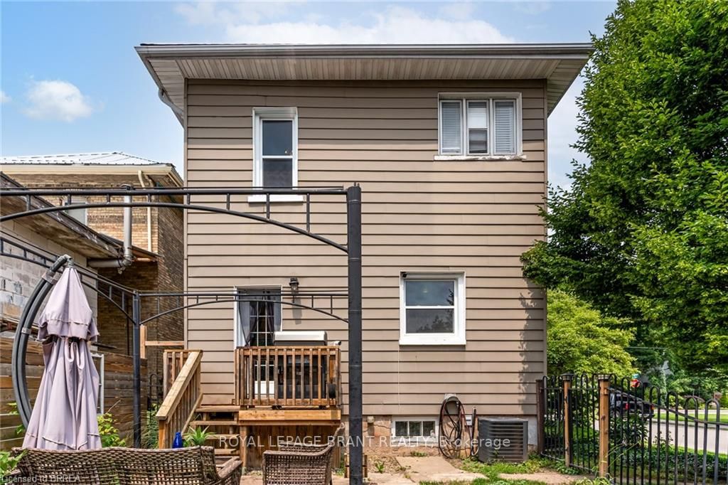 41 Victoria St N