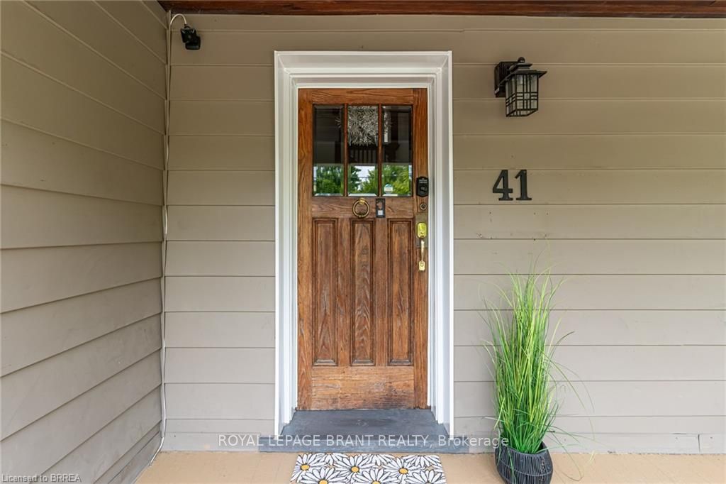 41 Victoria St N