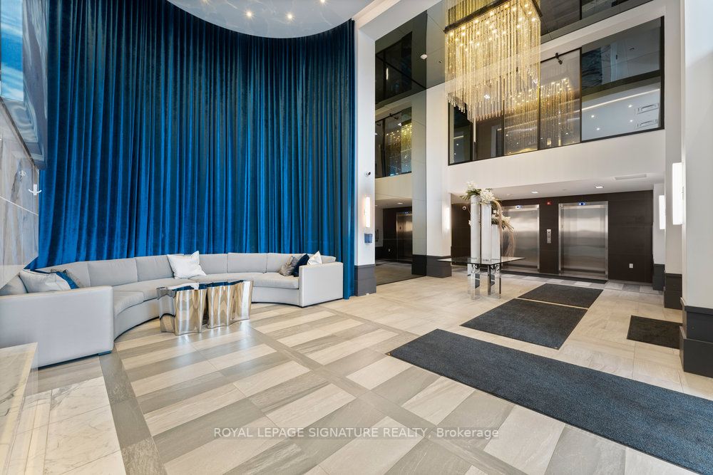10 Concord Pl, #412