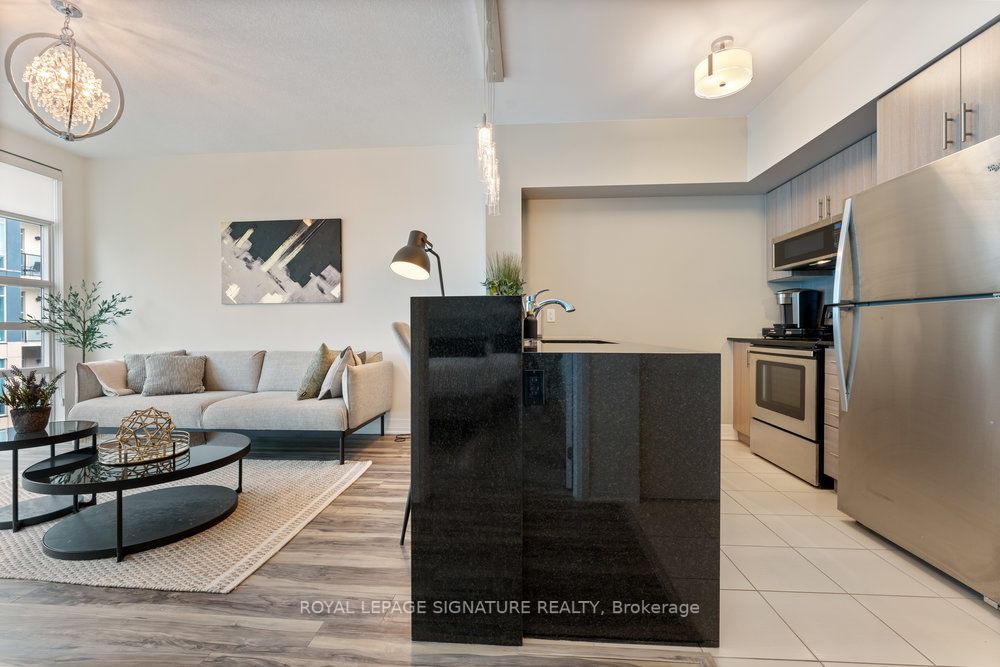 10 Concord Pl, #412