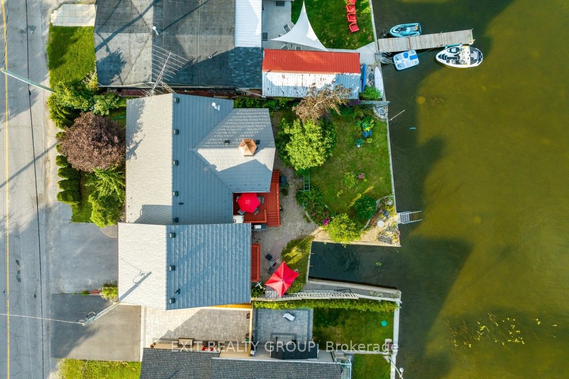 127 Harbour St
