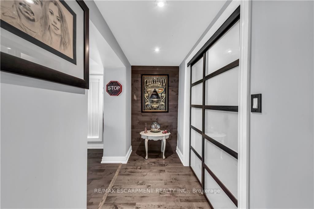 Listing X6725858 - Large Photo # 3