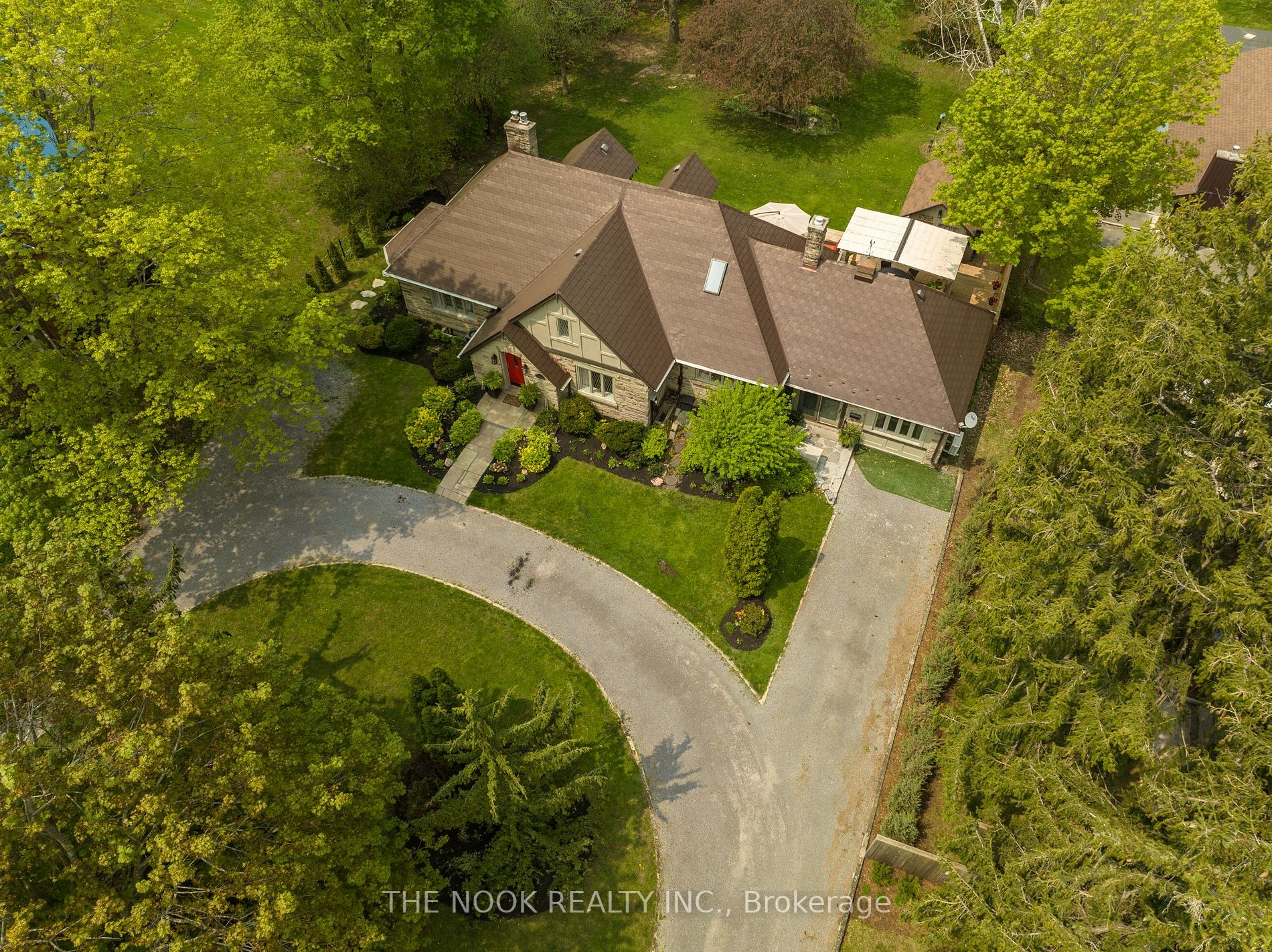 109 Bridge St W