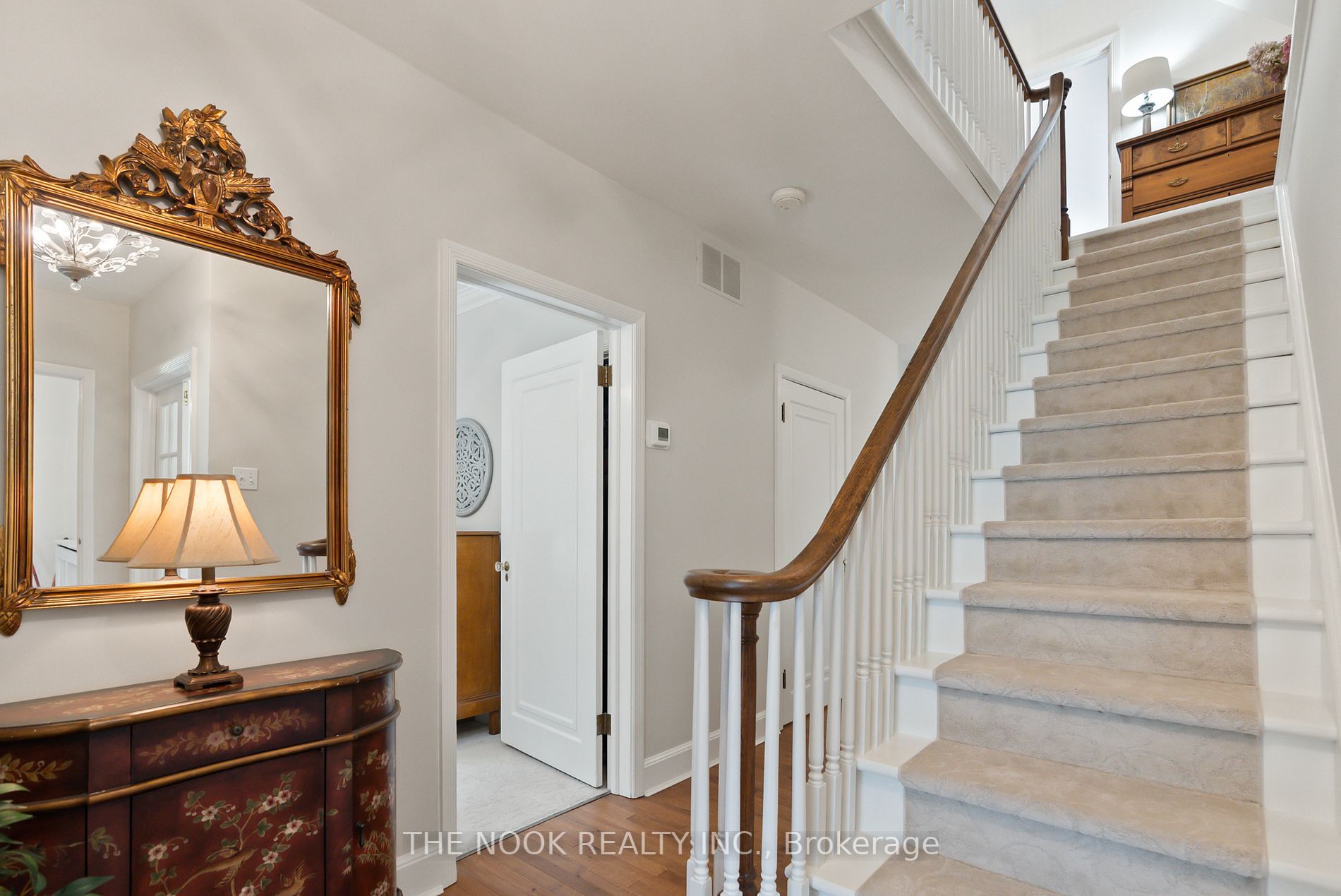 109 Bridge St W