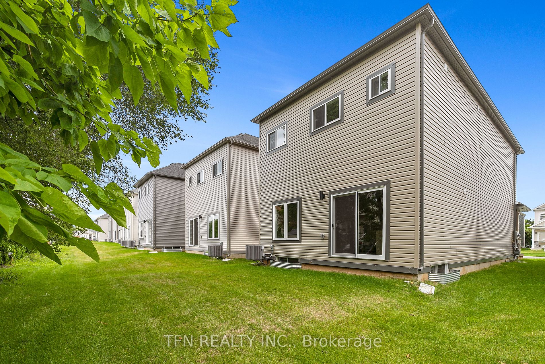28 Bromley Dr