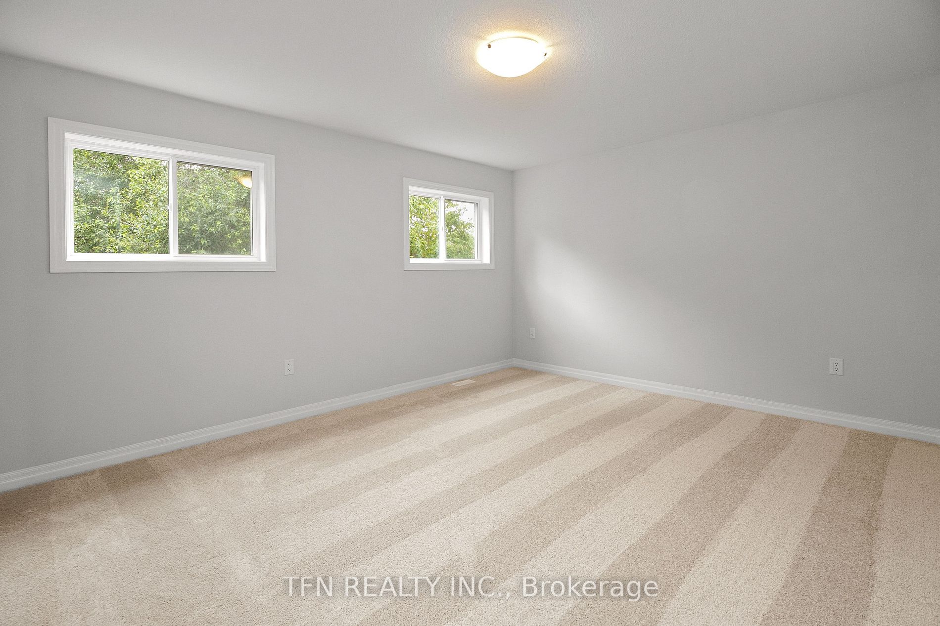 28 Bromley Dr